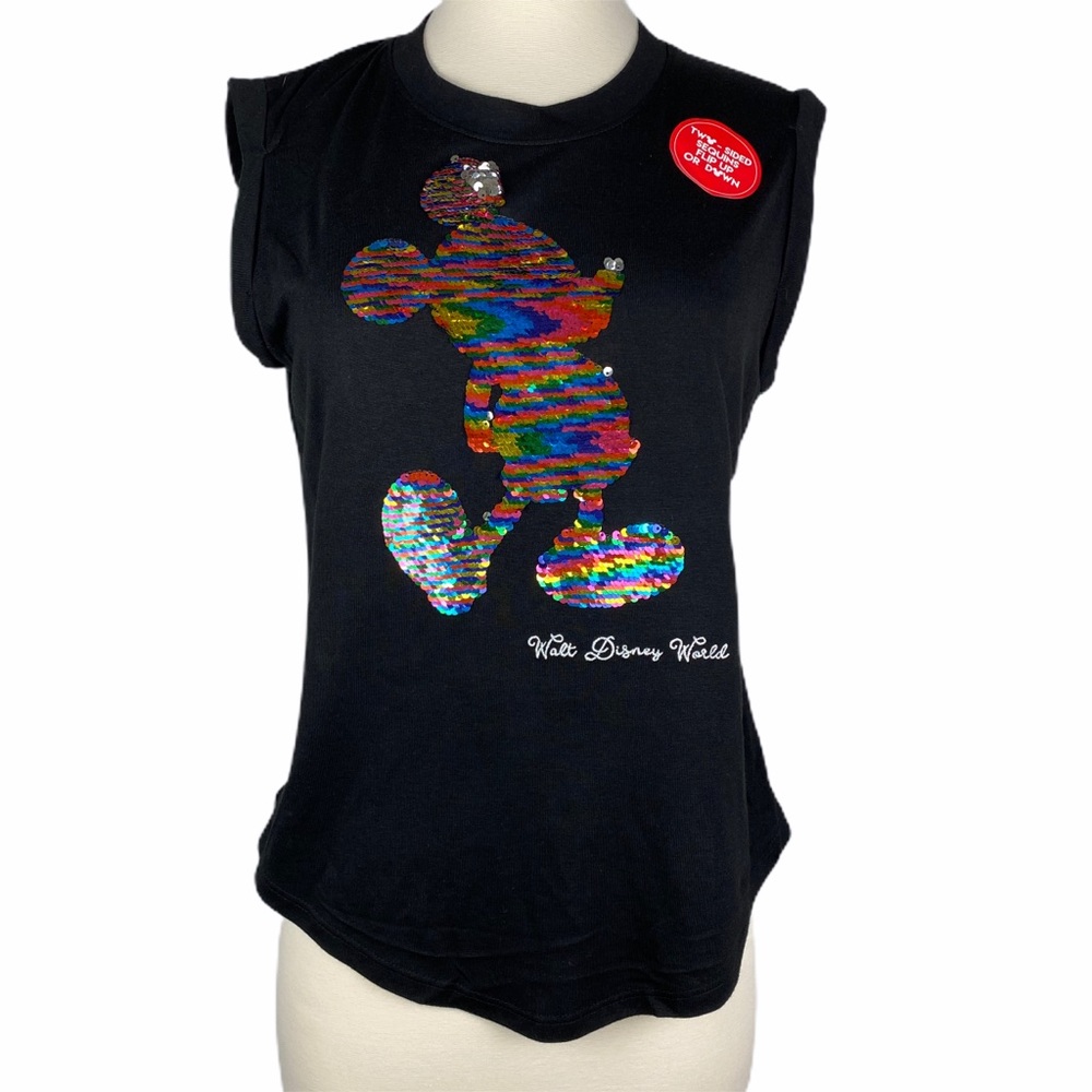 NWT Walt Disney Mickey Mouse T-shirt
